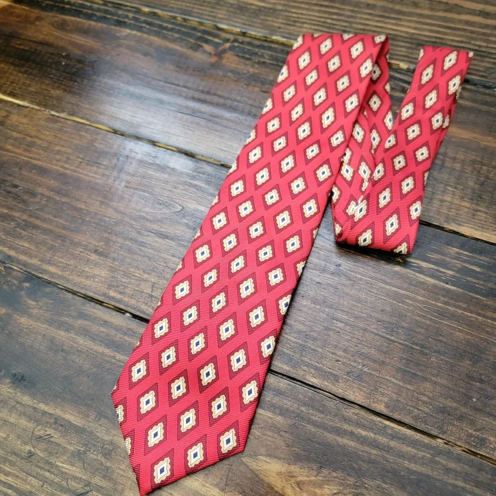 Jos A Bank Made in Italy Men's Neck Tie Silk - Red‎